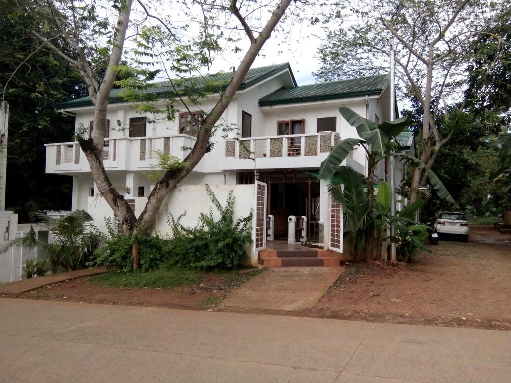 Hotel Happy Time Palawan à Puerto Princesa Extérieur photo