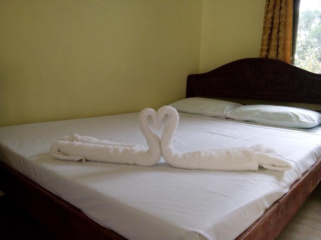 Hotel Happy Time Palawan à Puerto Princesa Extérieur photo