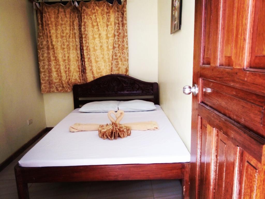 Hotel Happy Time Palawan à Puerto Princesa Extérieur photo